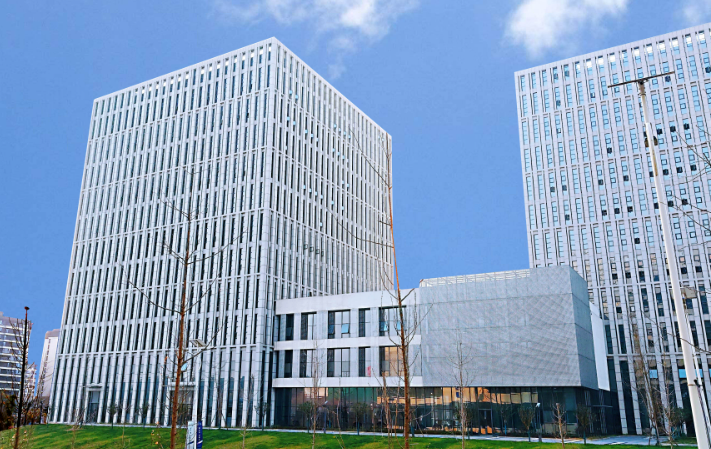 砂石骨料生产线破碎设备选型要点及河南滨江重工应用方案解析
